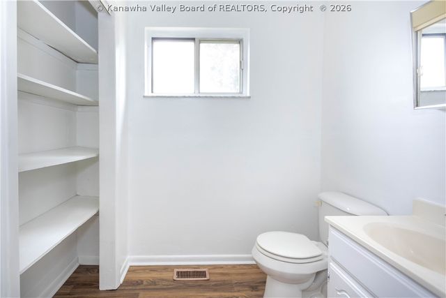 300 32nd Street W, Charleston, WV 25387