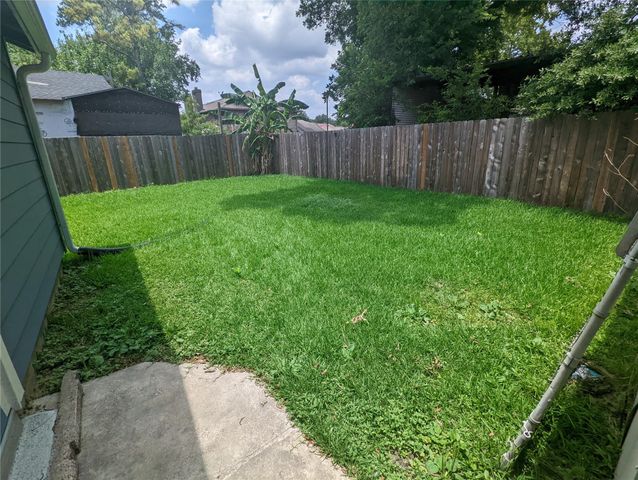 7521 Laredo Street, Houston, TX 77020