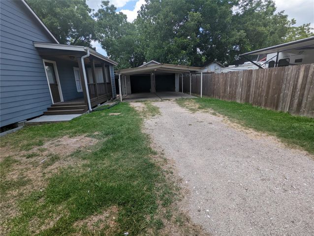 7521 Laredo Street, Houston, TX 77020