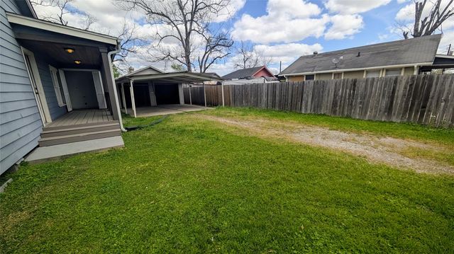 7521 Laredo Street, Houston, TX 77020