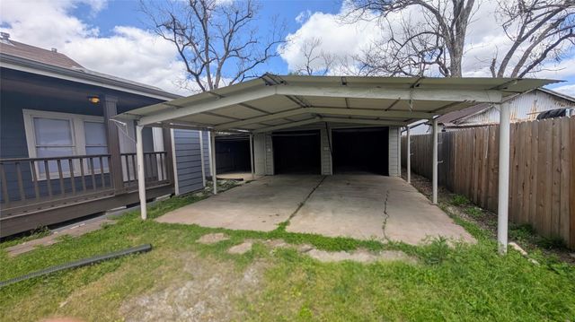 7521 Laredo Street, Houston, TX 77020