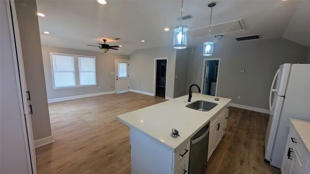 7521 Laredo Street, Houston, TX 77020