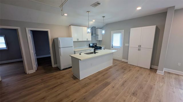 7521 Laredo Street, Houston, TX 77020