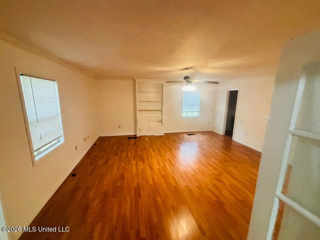 256 Iris Avenue, Jackson, MS 39206