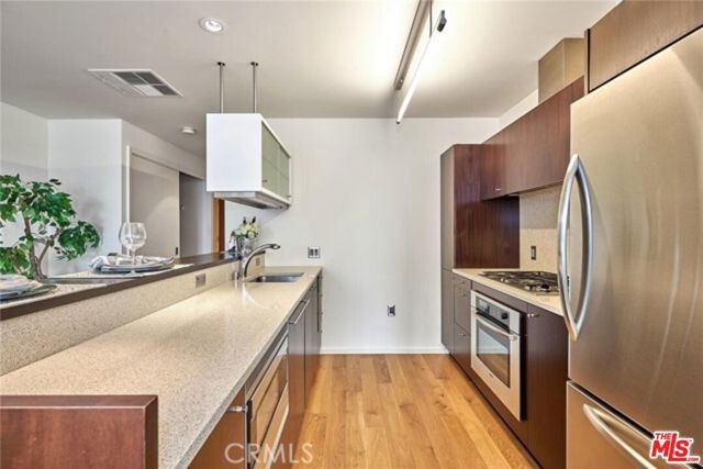 1155 S Grand Avenue 806, Los Angeles, CA 90015