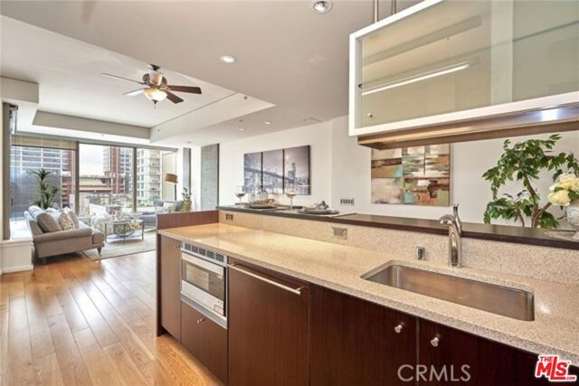 1155 S Grand Avenue 806, Los Angeles, CA 90015