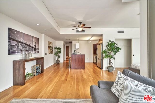 1155 S Grand Avenue 806, Los Angeles, CA 90015