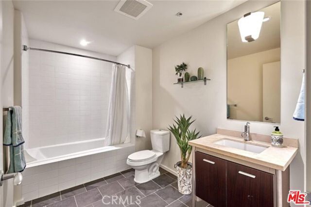 1155 S Grand Avenue 806, Los Angeles, CA 90015
