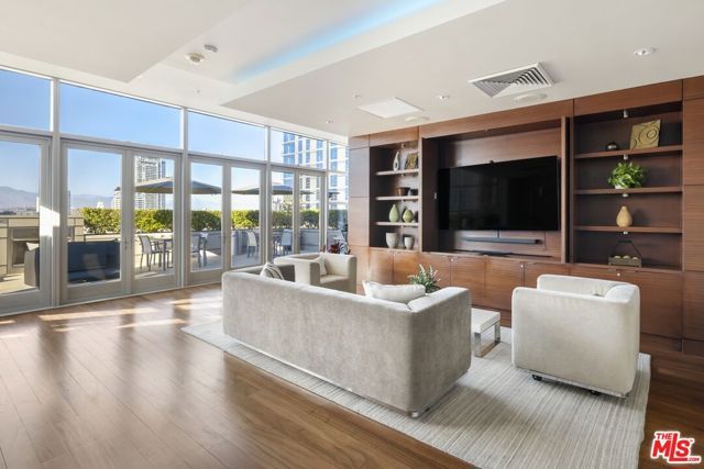 1155 S Grand Avenue 806, Los Angeles, CA 90015