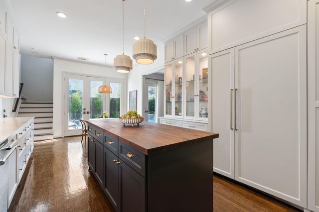 4709 Welford Drive, Bellaire, TX 77401