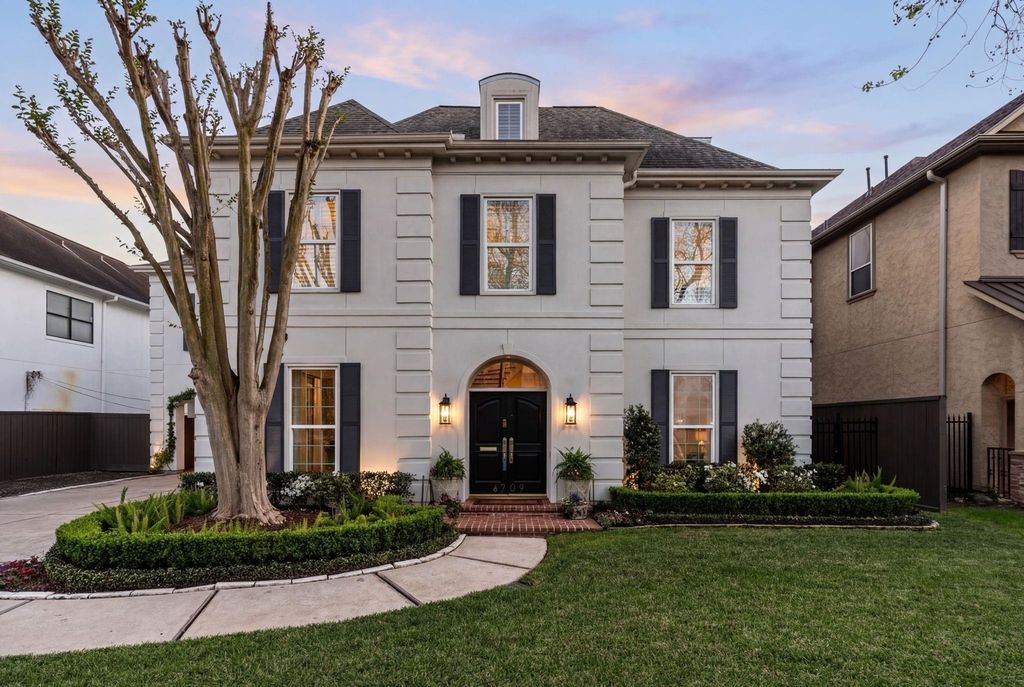 4709 Welford Drive, Bellaire, TX 77401