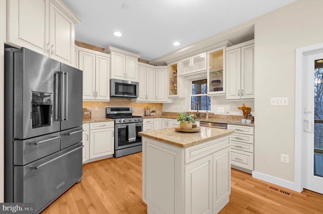 2321 HICKORY RD, Annapolis, MD 21401