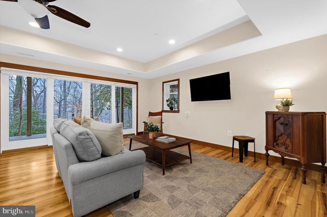 2321 HICKORY RD, Annapolis, MD 21401