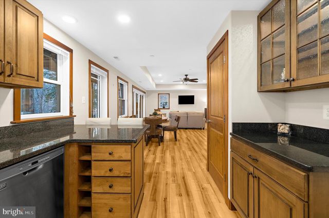 2321 HICKORY RD, Annapolis, MD 21401