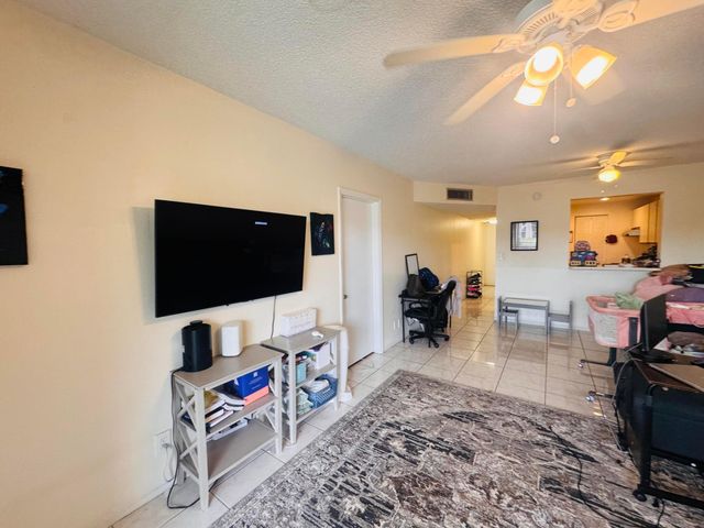 8025 S Colony Cir Circle 203, Tamarac, FL 33321