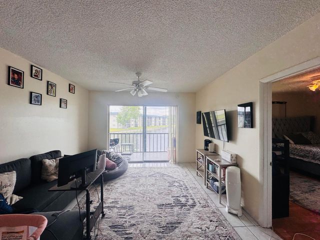 8025 S Colony Cir Circle 203, Tamarac, FL 33321