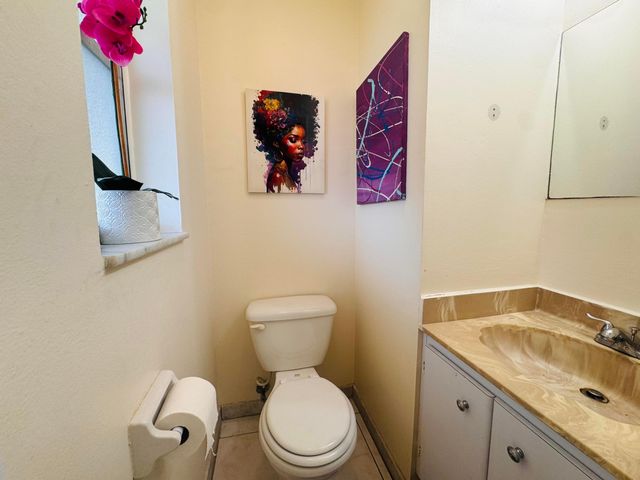 8025 S Colony Cir Circle 203, Tamarac, FL 33321