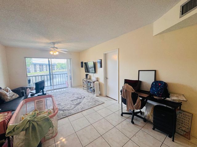 8025 S Colony Cir Circle 203, Tamarac, FL 33321