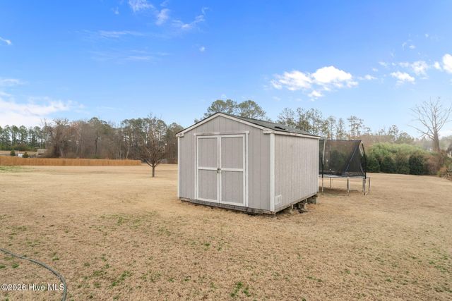 147 Farmhouse Lane, Carthage, NC 28327