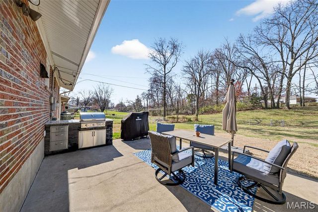 846 Ricewood Drive, Unincorporated, MO 63129