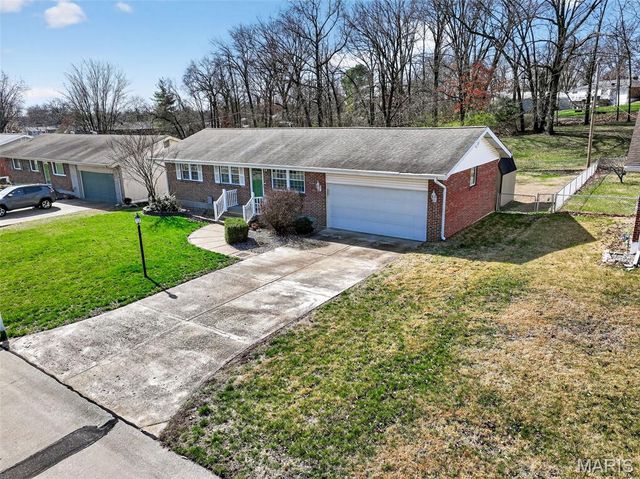 846 Ricewood Drive, Unincorporated, MO 63129