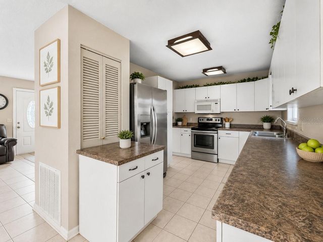 1018 RED BAY TERRACE NW, Port Charlotte, FL 33948