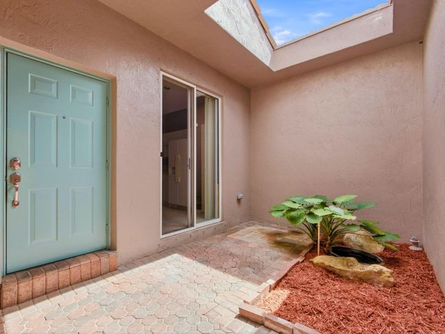 2920 E ARAGON Boulevard 3, Sunrise, FL 33313