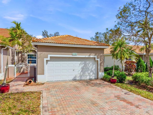 2920 E ARAGON Boulevard 3, Sunrise, FL 33313