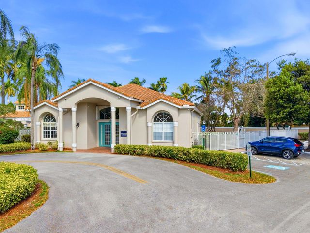 2920 E ARAGON Boulevard 3, Sunrise, FL 33313