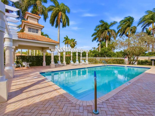 2920 E ARAGON Boulevard 3, Sunrise, FL 33313