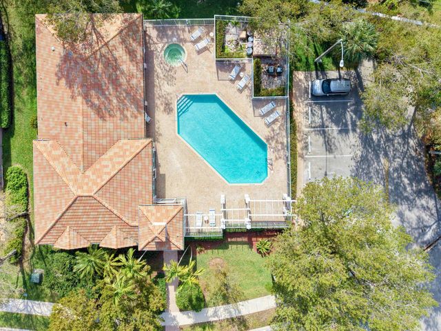 2920 E ARAGON Boulevard 3, Sunrise, FL 33313
