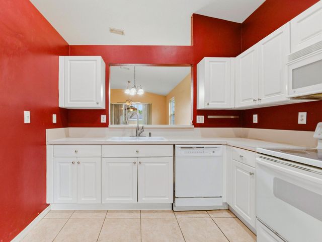 2920 E ARAGON Boulevard 3, Sunrise, FL 33313
