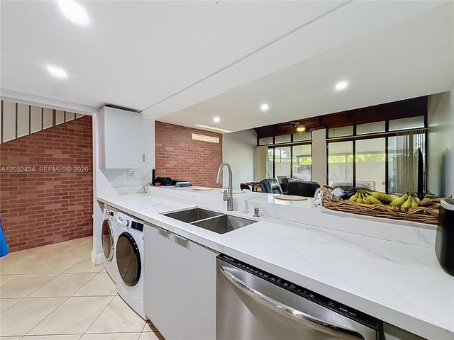 1110 W Fairway Road, Pembroke Pines, FL 33026