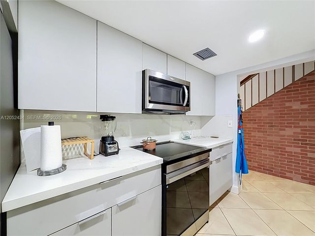 1110 W Fairway Road, Pembroke Pines, FL 33026