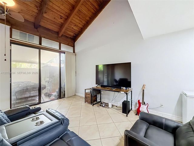 1110 W Fairway Road, Pembroke Pines, FL 33026