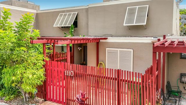1110 W Fairway Road, Pembroke Pines, FL 33026