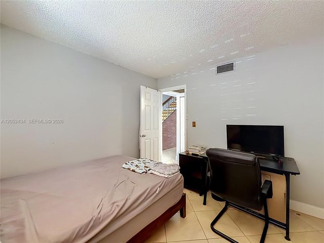1110 W Fairway Road, Pembroke Pines, FL 33026