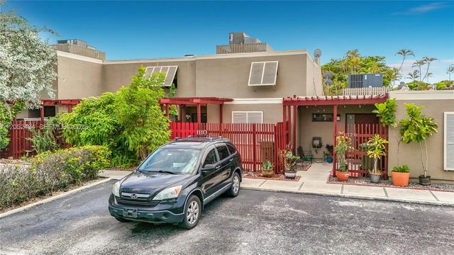 1110 W Fairway Road, Pembroke Pines, FL 33026
