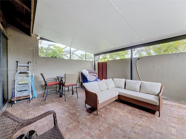 1110 W Fairway Road, Pembroke Pines, FL 33026