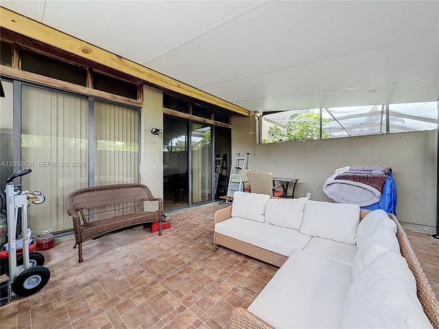 1110 W Fairway Road, Pembroke Pines, FL 33026