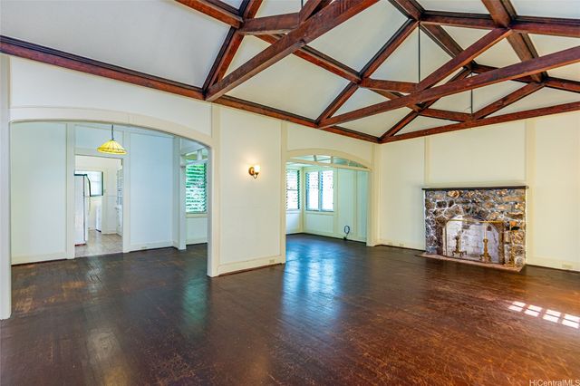 3422 Woodlawn Drive, Honolulu, HI 96822