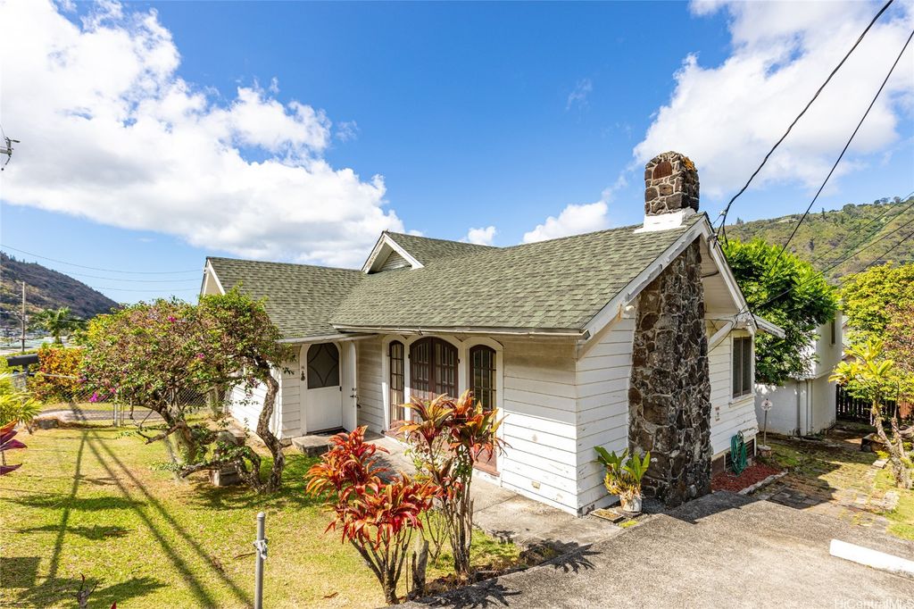 3422 Woodlawn Drive, Honolulu, HI 96822