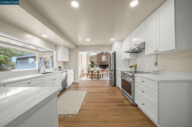 300 Oak View Ter, Danville, CA 94526