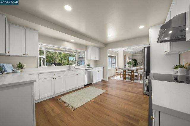 300 Oak View Ter, Danville, CA 94526