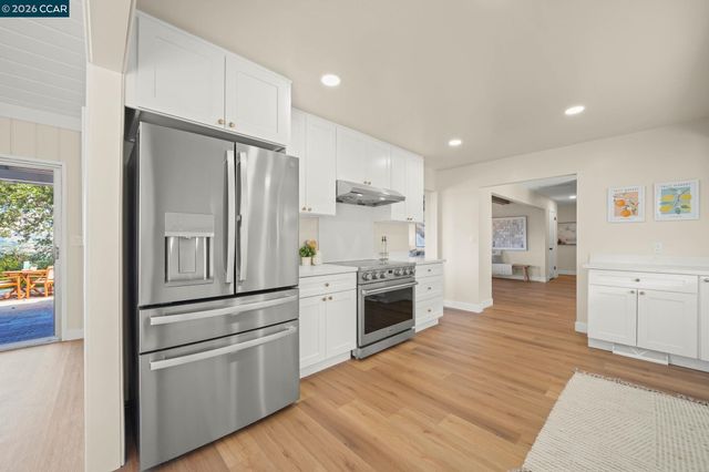 300 Oak View Ter, Danville, CA 94526