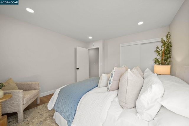 300 Oak View Ter, Danville, CA 94526