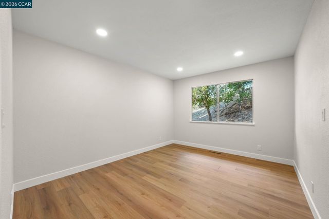 300 Oak View Ter, Danville, CA 94526