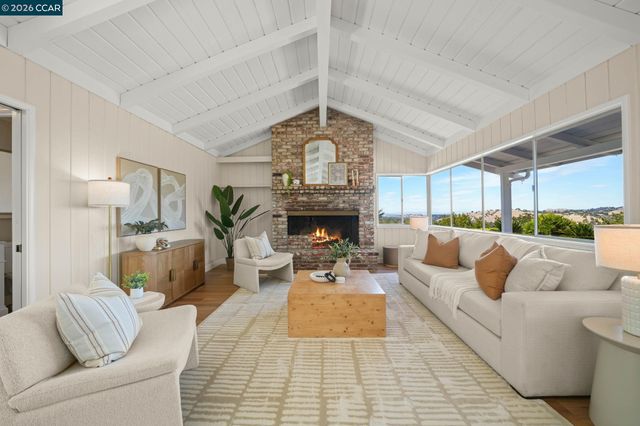 300 Oak View Ter, Danville, CA 94526