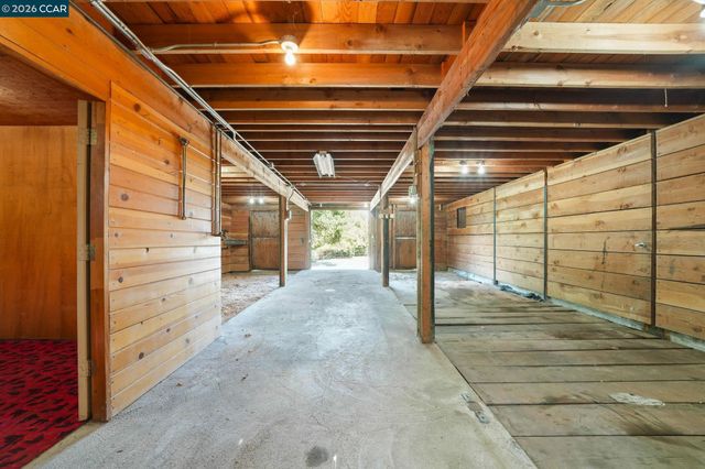 300 Oak View Ter, Danville, CA 94526