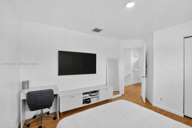 448 NW 15th Way, Fort Lauderdale, FL 33311